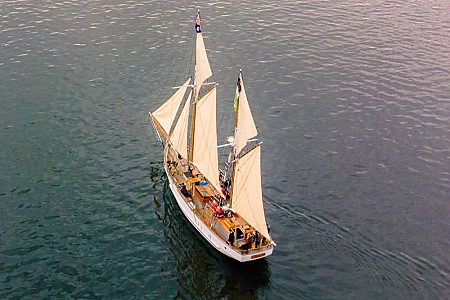 Rhona H Boat Hire - Featured Image