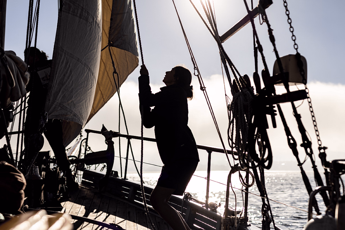 NYE Fireworks Sail on Rhona H
