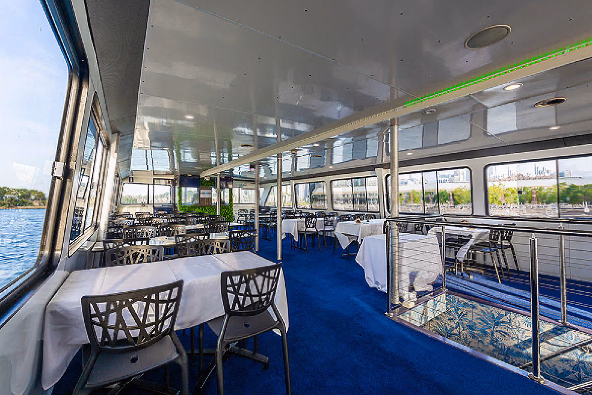 MV Pearl Christmas Day Lunch